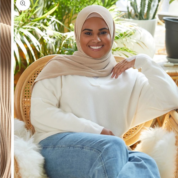 COPY - HAUTE HIJAB Fine Pleat Hijab - Picture 9 of 12